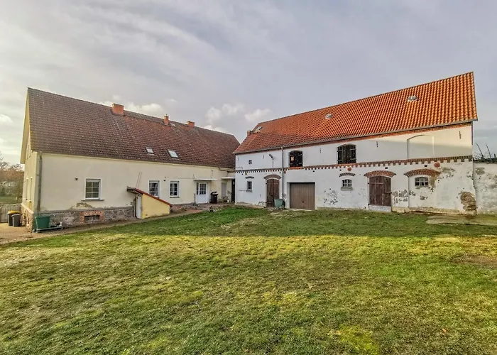 In Herrenhaus * Gross Pinnow